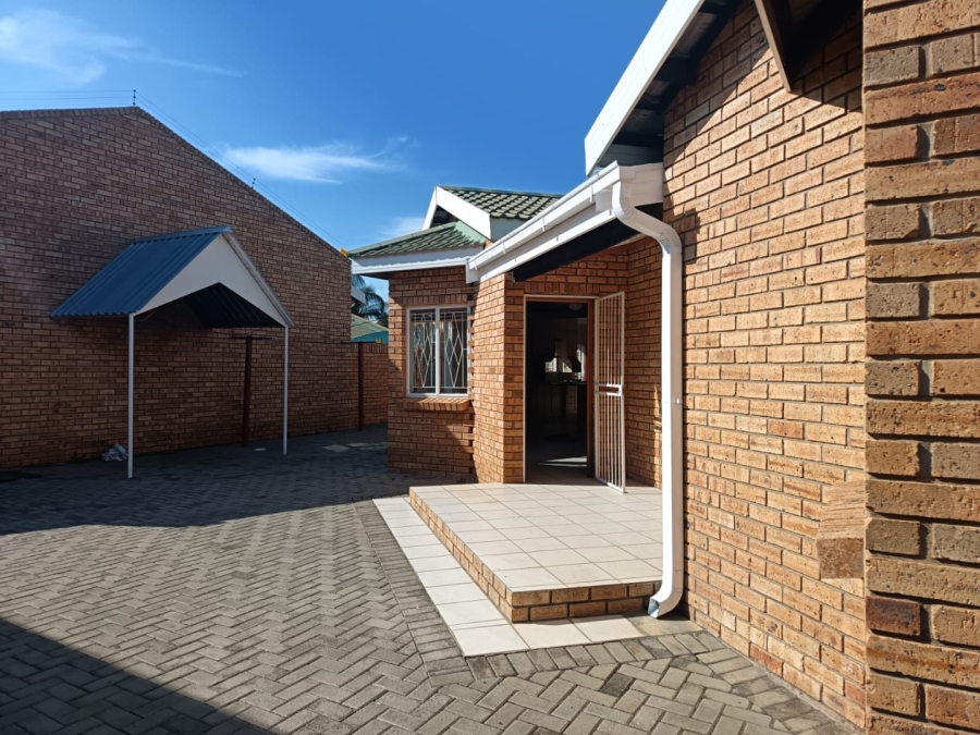 3 Bedroom Property for Sale in Hillcrest Northern Cape